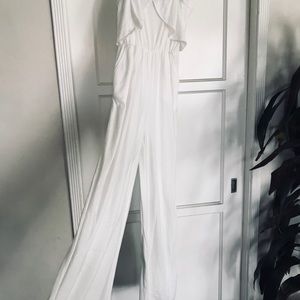 FLARED WHITE JUMPSUIT